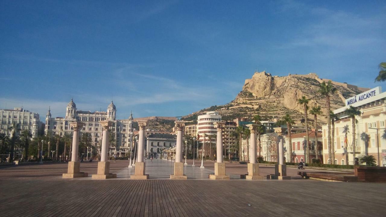 Love Alicante Bagian luar foto